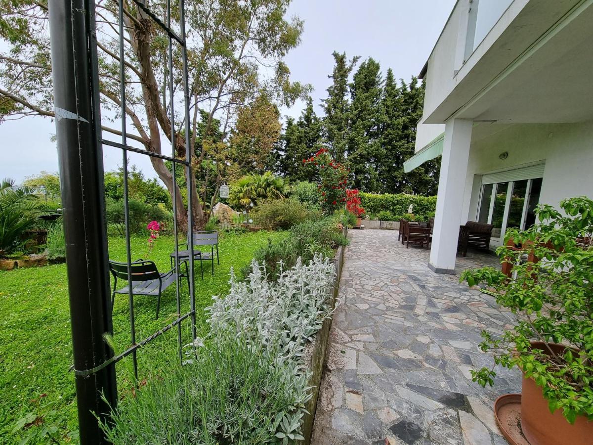Garden Apartment Secovlje Ngoại thất bức ảnh