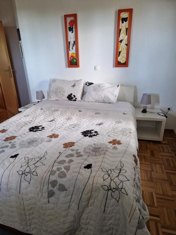 Garden Apartment Secovlje Ngoại thất bức ảnh